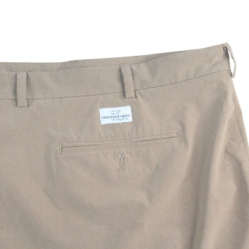 Vineyard Vines Mens Size 52 Performance Breaker Outdoor Shorts Brown Khaki - Picture 6 of 12